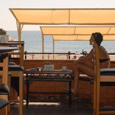 Club Turtas Beach 코나키 외부 사진